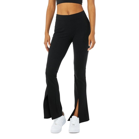 alo flutter legging